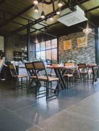 Cafe & Restaurant 