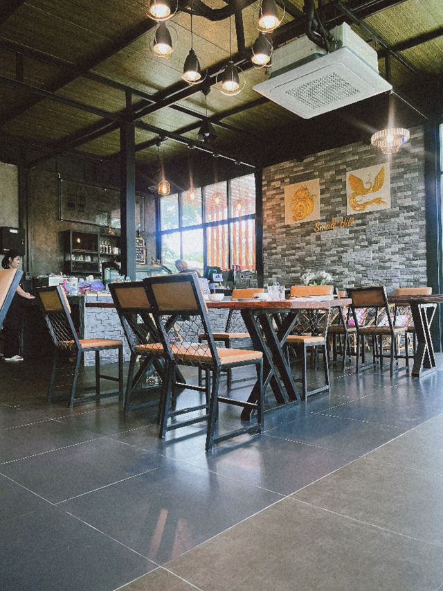 Cafe & Restaurant 