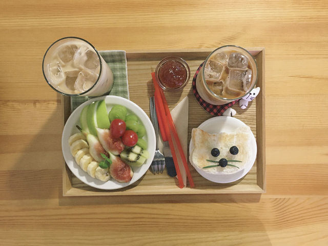 가을에 꼭! 가야하는 행궁동 느좋 카페 [사랑과 자유] 🤍🪽