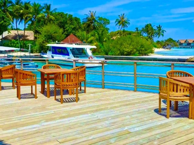 Bandos Maldives — Classic Island Charm Close to Malé Bandos Maldives — Classic Island Charm Close to Malé
