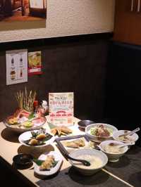 尖沙咀中部深度遊😋一次過食晒人氣推介美食 10月份 「尖沙咀中．美酒美饌2025」活動 以「好飲好食 樂在尖中」為主題  今次活動有超過100間餐廳，每間都有獨家優惠！ 講幾種俾大家聽吓啦！🤭 有