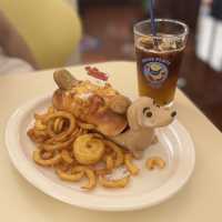 曼谷室內臘腸狗咖啡廳打卡必去🐶