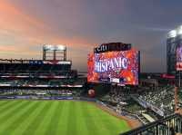 뉴욕의 황금빛 저녁, 시티필드에서 본 감동의 야구 경기