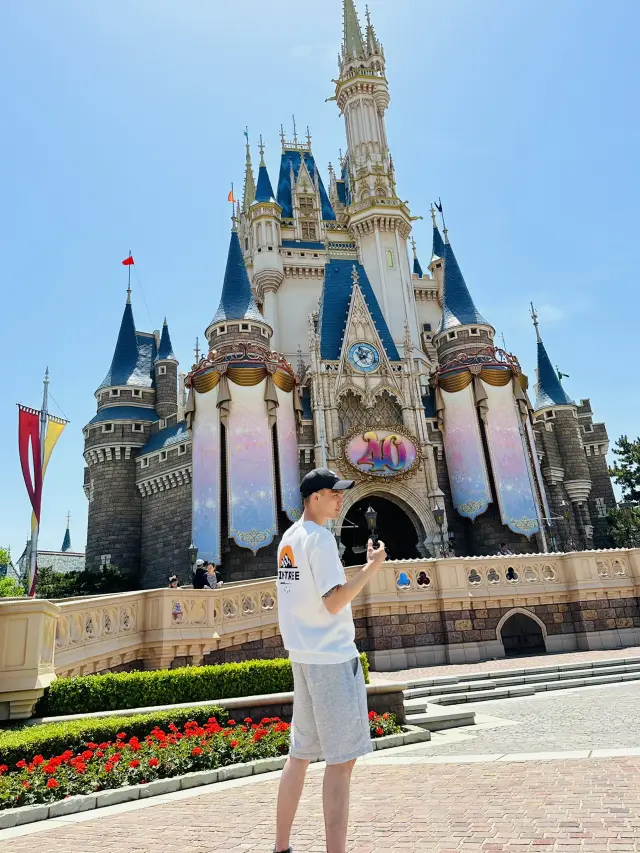 Tokyo Disneyland and DisneySea: Must-Visit Spots and Photo Opportunities