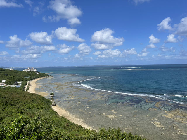 站在海與天空之間，感受最純粹的沖繩藍