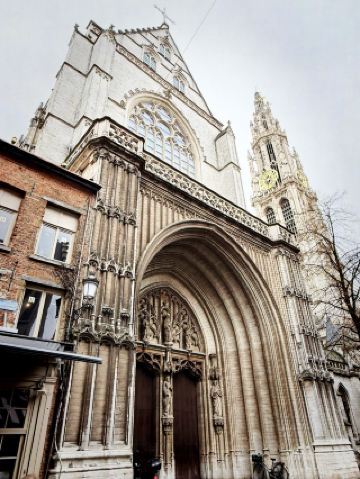 慢旅行與甜蜜時光：與家人一起暢遊比利時