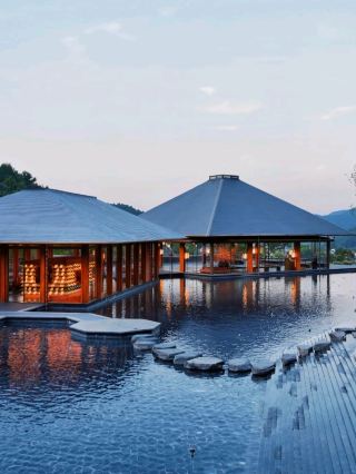 疲れたら…合肥の山中で読書でもいかがですか。