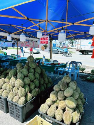  I Never Buy Durian at Tourist Hotspots—Here’s Why