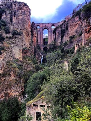 Why Ronda is Andalucía’s Best Kept Secret (And Why You Shouldn’t Just Visit for 2 Hours) 🇪🇸