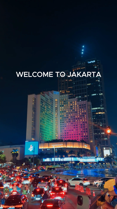 #tempatterlaluterlaludihargai Saat matahari terbenam, kota ini menyala dengan denyut listrik. Dari mega-klub yang elegan dan lounge mewah di SCBD, hingga bar koktail trendi dan speakeasy tersembunyi di Senopati & Gunawarman, Jakarta melayani setiap suasana. Di utara, PIK menghadirkan tempat hiburan besar dan tempat musik live, sementara Kuningan & Thamrin menawarkan rooftop di ketinggian dengan pemandangan 360° yang menakjubkan dari cakrawala metropolitan.
Baik Anda menyesap minuman craft di ketinggian di atas kota, berpesta bareng teman, atau berdansa hingga matahari terbit, setiap sudut menyimpan pengalaman yang tak terlupakan. Selamat datang di ibu kota—siap untuk menyelami kota yang tak pernah tidur?