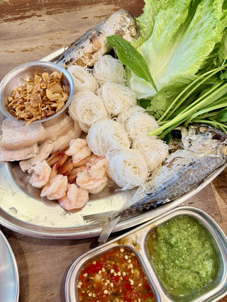 390 Baht, Two Happy Stomachs and One More Hat Yai Memory