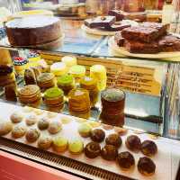 【ジョージア🇬🇪/かわいいがたくさん集まったカフェ🧁☕️】
