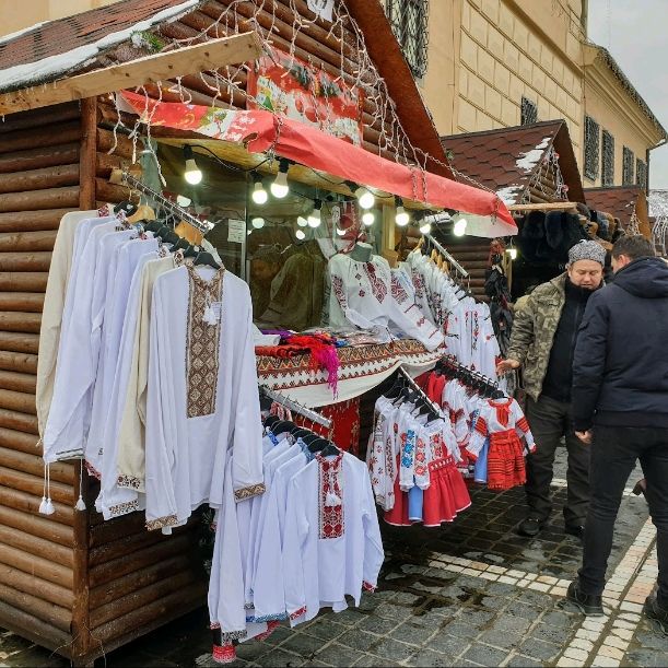 🏰✨ Explore the Enchanting Charm of Brasov's Historical Centre! 🌆🇷🇴


