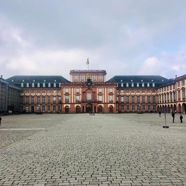 Mannheim Baroque Palace 🏰