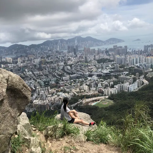 攀登香港最具標誌性的山峰