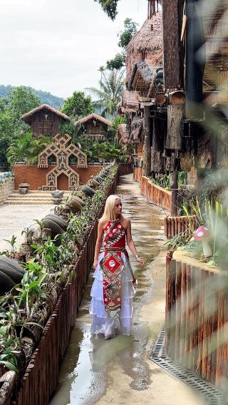 👘 Exploring ethnic village in local clothes 