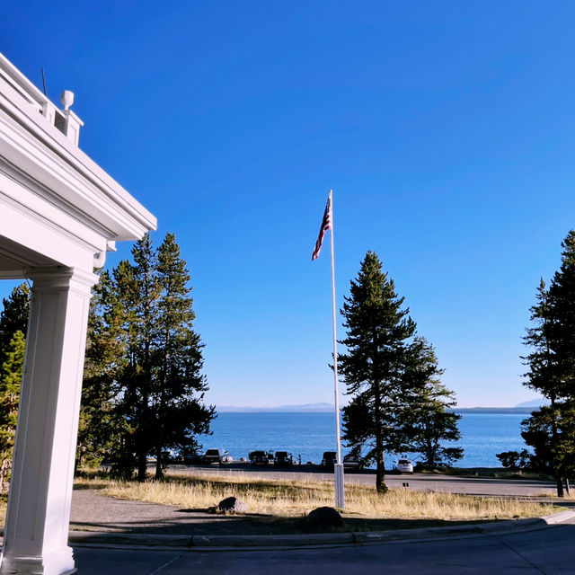🏕️ Where to Stay in Yellowstone National Park