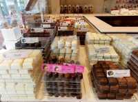 Leonidas สาขา Ypres ที่มีกล่องสวยน่าสะสม