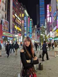 Explore the contrasts of Shinjuku — Modern buzz meets retro charm
