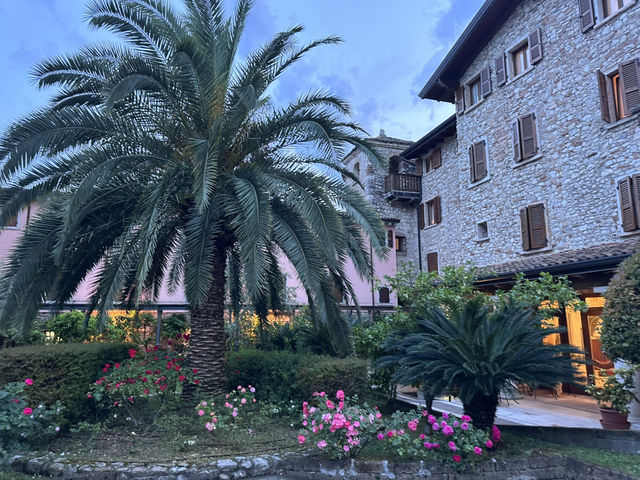 🌊 Lake Garda – Italy’s Breathtaking Escape Between Mountains and Water! 🇮🇹✨