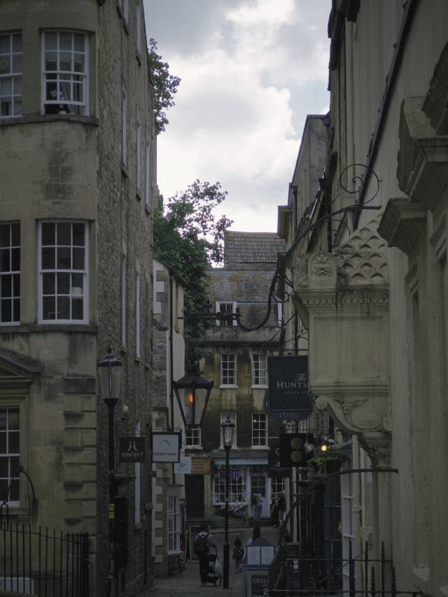 Discover Bath: A City of Roman Heritage and Georgian Elegance 🏛️