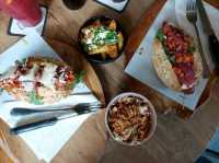 ร้านที่ยกระดับ Hot dog  เป็น Haute Dog สุดครีเอท