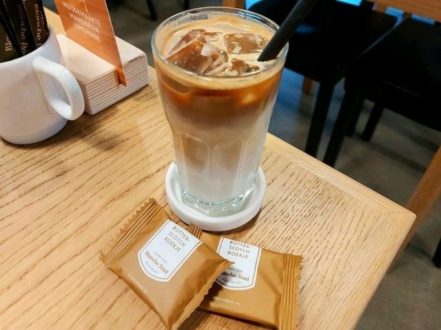 คาเฟ่และ Coffee Roaster ชื่อดังของเมือง Maastricht
