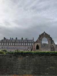 The Palace of Holyroodhouse: A Quiet Majesty Beneath the Crags