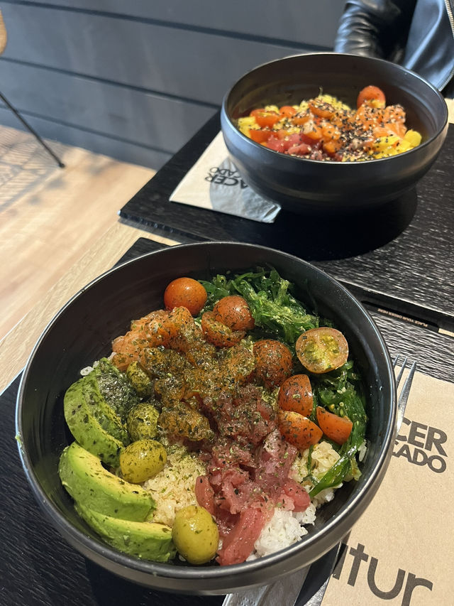 ✨Is this the best poke restaurant in Bilbao? 🌺🥑