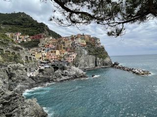 🌅 Manarola — The Colorful Soul of Cinque Terre 🇮🇹💙