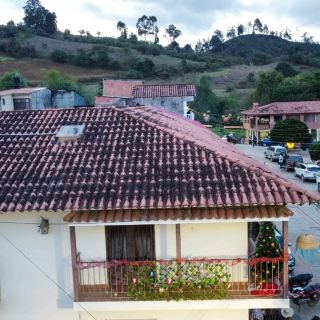 Almeida 🏰🌲🌊: A Colonial Gem in Colombia 