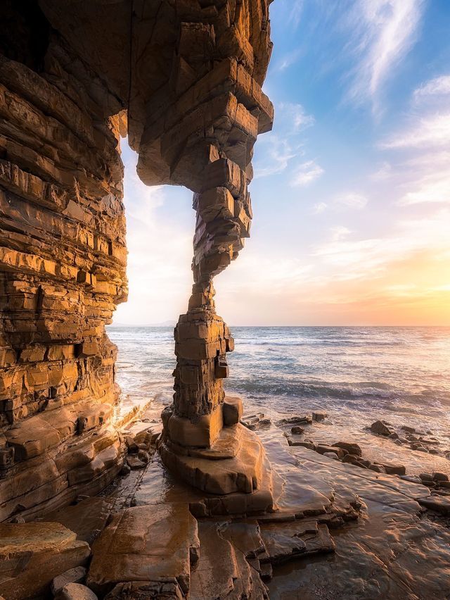 Sunrise Serenade: Greeting the New Day on Causeway Coast, Northern Ireland 🌅