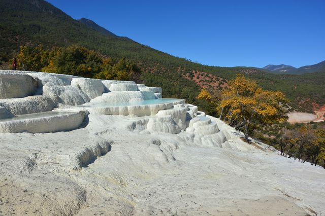 東巴聖地「白水台」