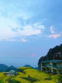 翻山越嶺為你而來，雲海上放空的治癒民宿