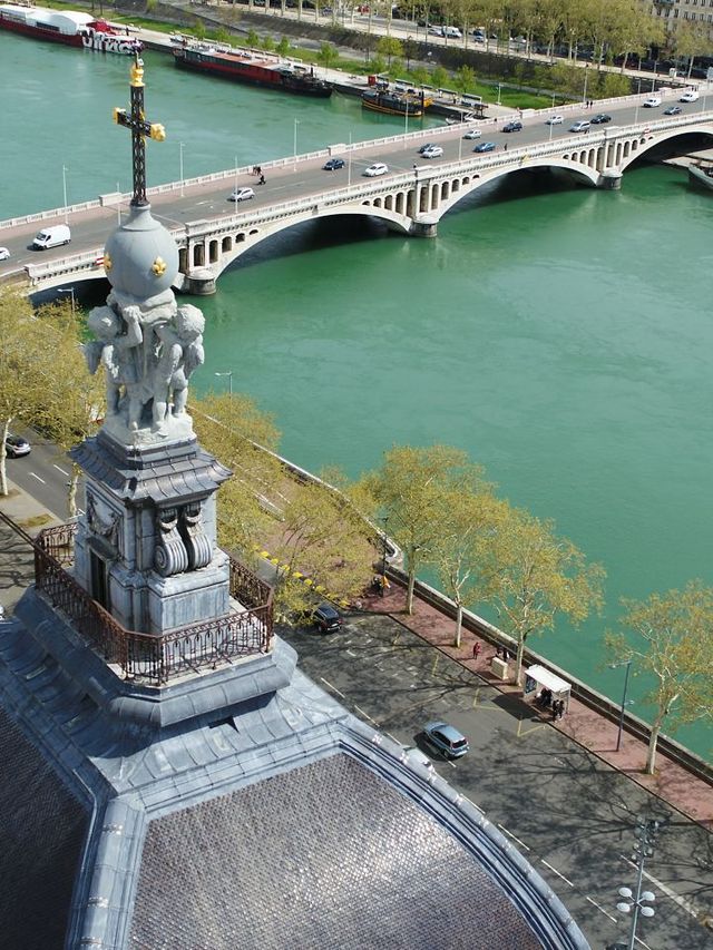 🌟 Lyon's Luxurious Landmark: Hotel Dieu's Grandeur 🌟