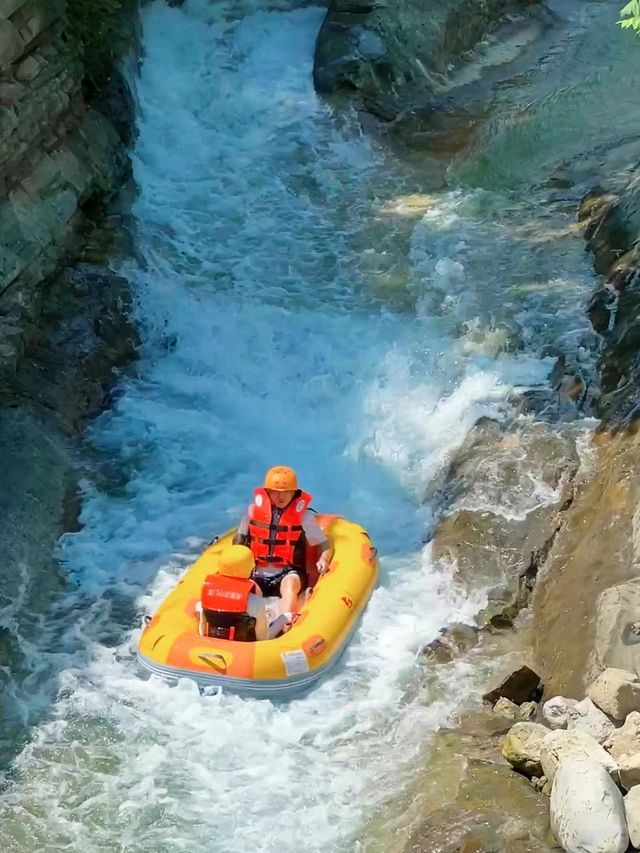 龍門山雲溪谷漂流