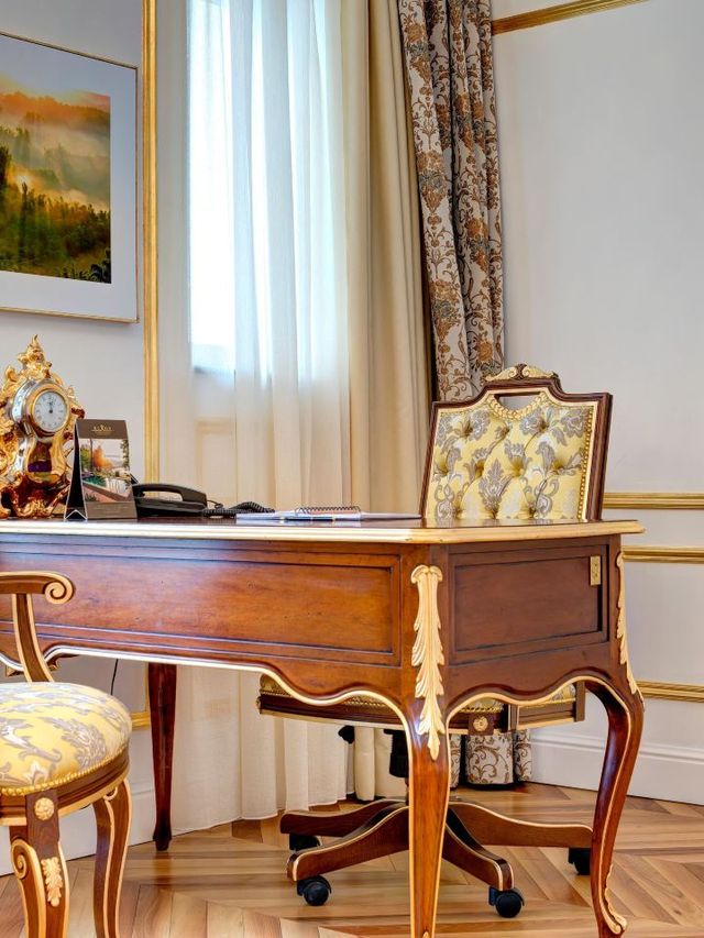 🏔️✨ Davos Delights: Top Hotel Picks! 🛎️🇨🇭