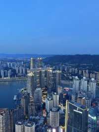 🌃 Chongqing's Sky-High Sleepover: Stellar Views & Comfort! ✨