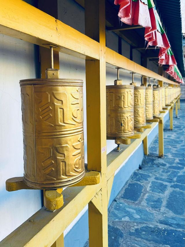 不在異域，就在北京。