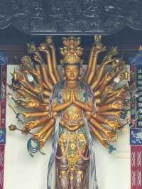 今日，我踏入了重元寺，開啟了一場心靈之旅。