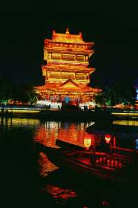 天下第一莊，台兒莊的夜景美不勝收。