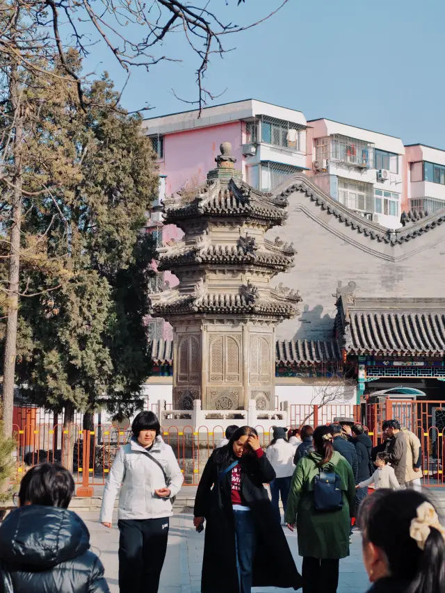 Guide to Praying at Baiyun Temple | A Complete Guide