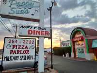 Peggy Sue's 50's Diner: A Nostalgic Stop in California 🍔🚗