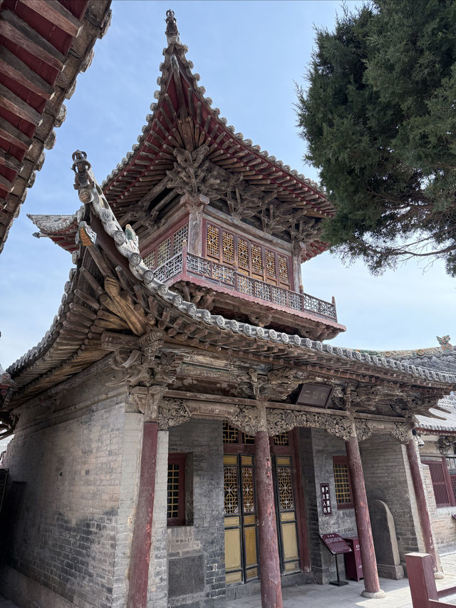 擁有廡殿頂的九天聖母廟