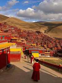色達：紅房子裡的信仰與高原風情之旅