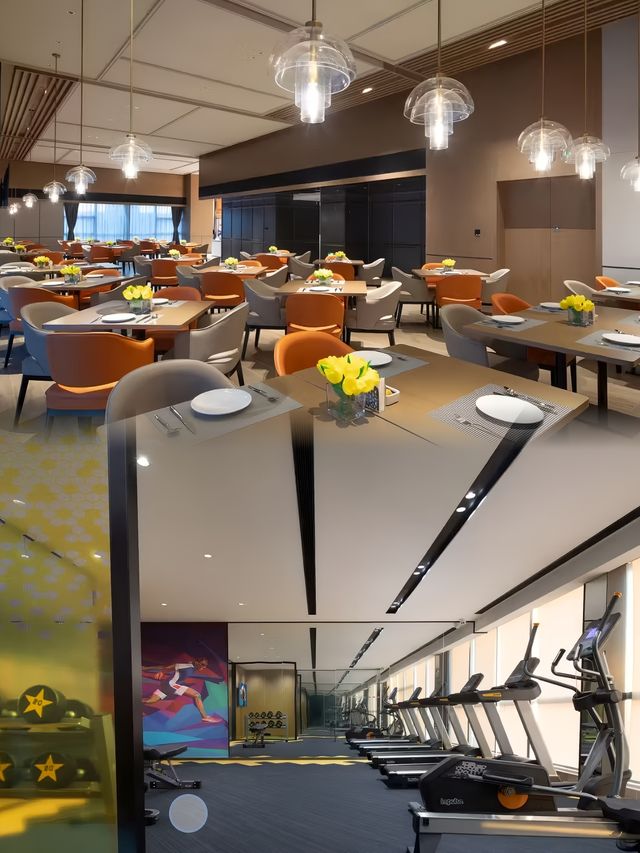 太原五一廣場希爾頓歡朋酒店｜城市中心的便捷之選