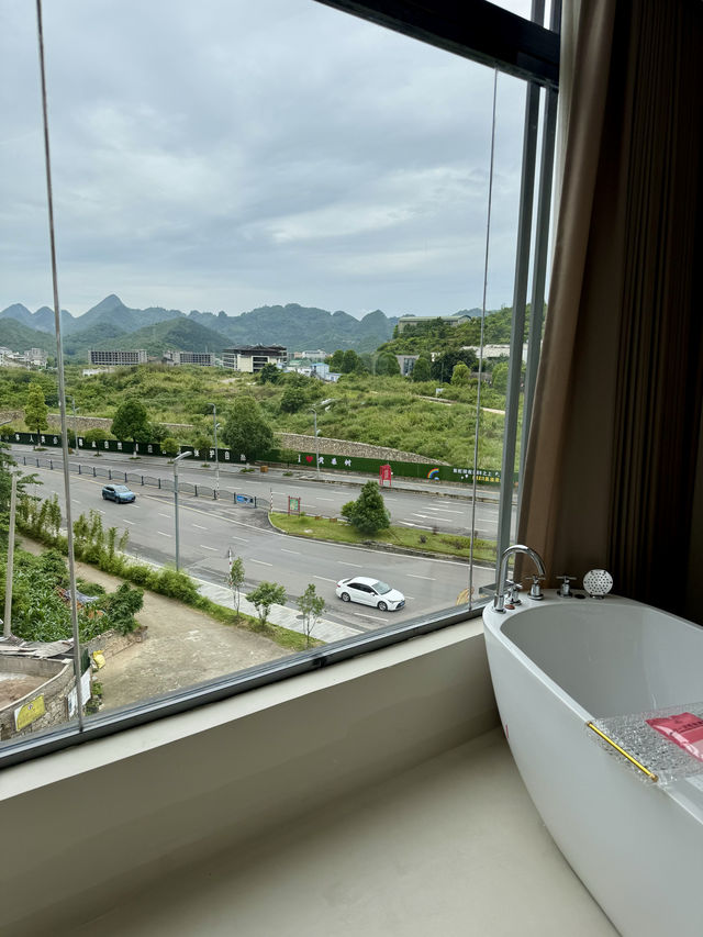 黃果樹旁嘅神仙民宿！住進風景入面係咩體驗