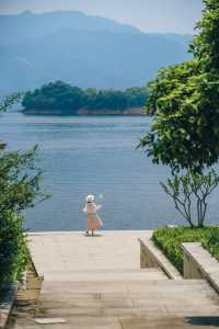 夏日嘅千島湖，係一個巨大嘅綠色能量場
