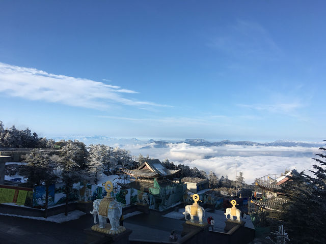 人生一定要去多次峨眉山！