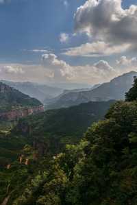 雲端仙境王莽嶺太行山最震撼的日出與掛壁公路！
